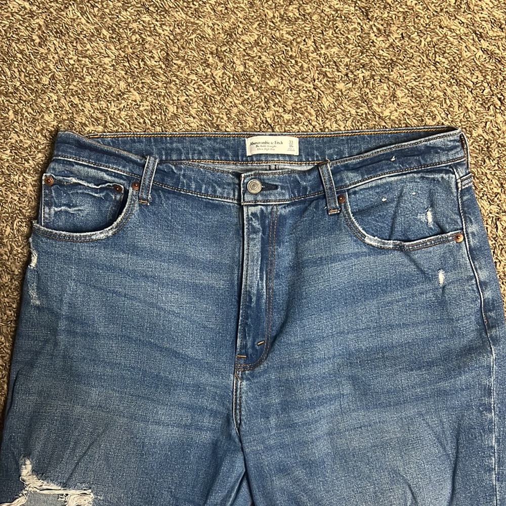 Abercrombie Ankle Straight Ulta High Rise Jeans - Picture 2 of 4